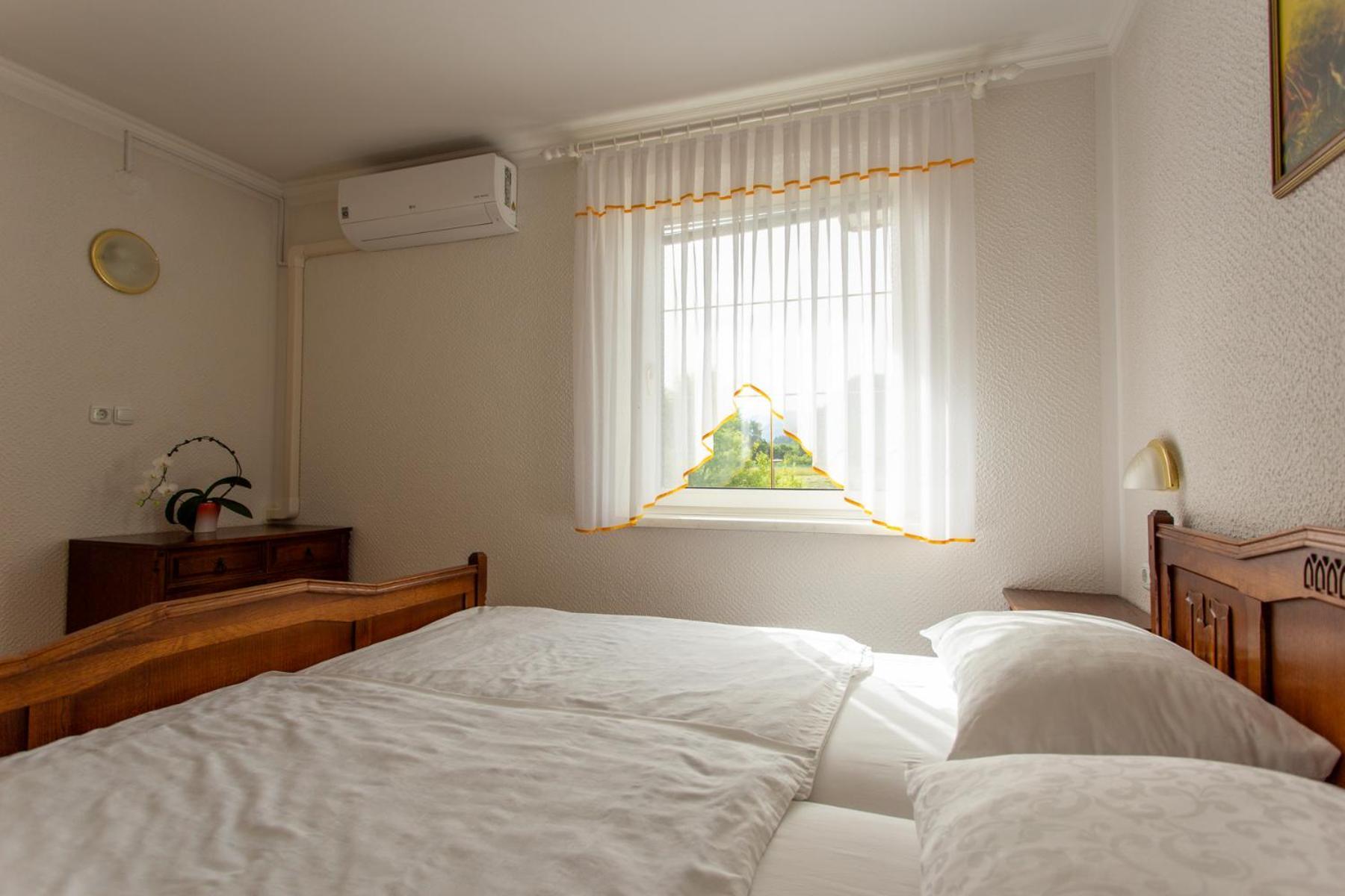Hotel Gostisce Pri Dveh Petelinih Bled Zewnętrze zdjęcie