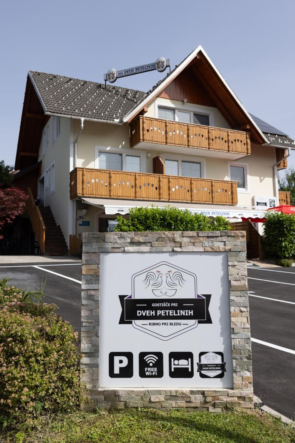 Hotel Gostisce Pri Dveh Petelinih Bled Zewnętrze zdjęcie