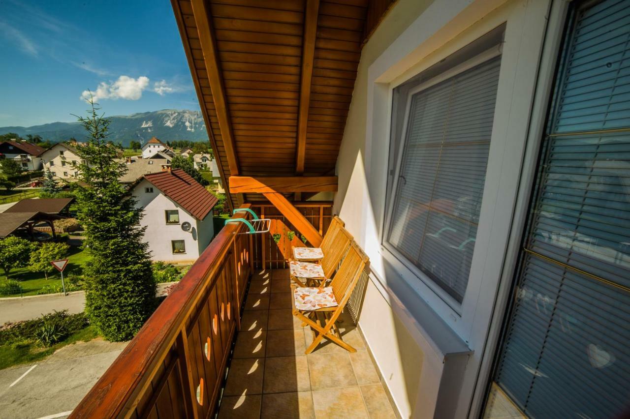 Hotel Gostisce Pri Dveh Petelinih Bled Zewnętrze zdjęcie